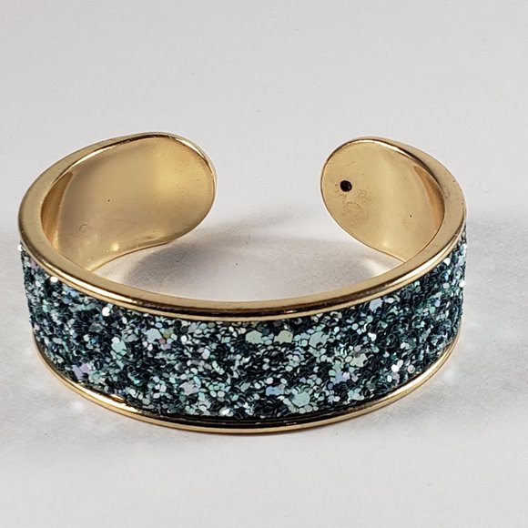 Jewelry - Numerous Shiny crystals gold Plated Cuff Bracelet